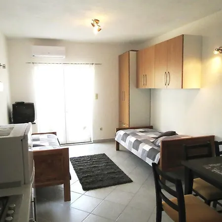 Apartments Ljubicic Podstrana Room photo