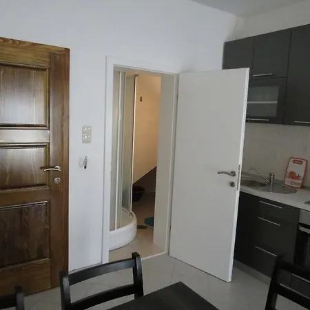 Apartments Ljubicic Podstrana Room photo