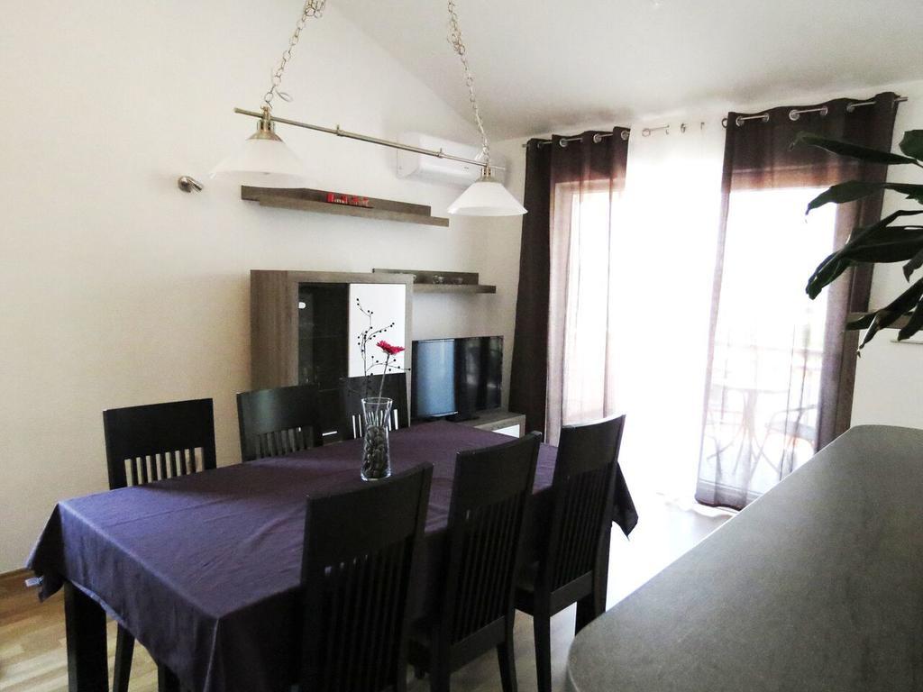 Ljubicic Apartment